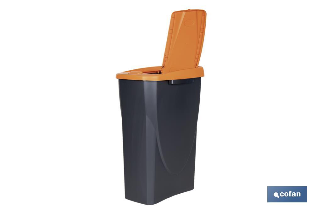 CUBO DE BASURA PARA RECICLAR 25 LITROS COLOR NARANJA 21.5 X 36 X 51 CM