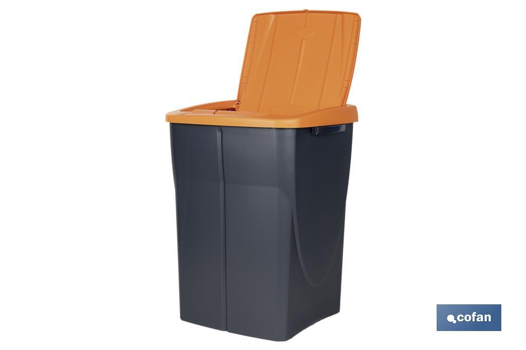 CUBO DE BASURA PARA RECICLAR 45 LITROS COLOR NARANJA 36.5 X 36 X 51 CM